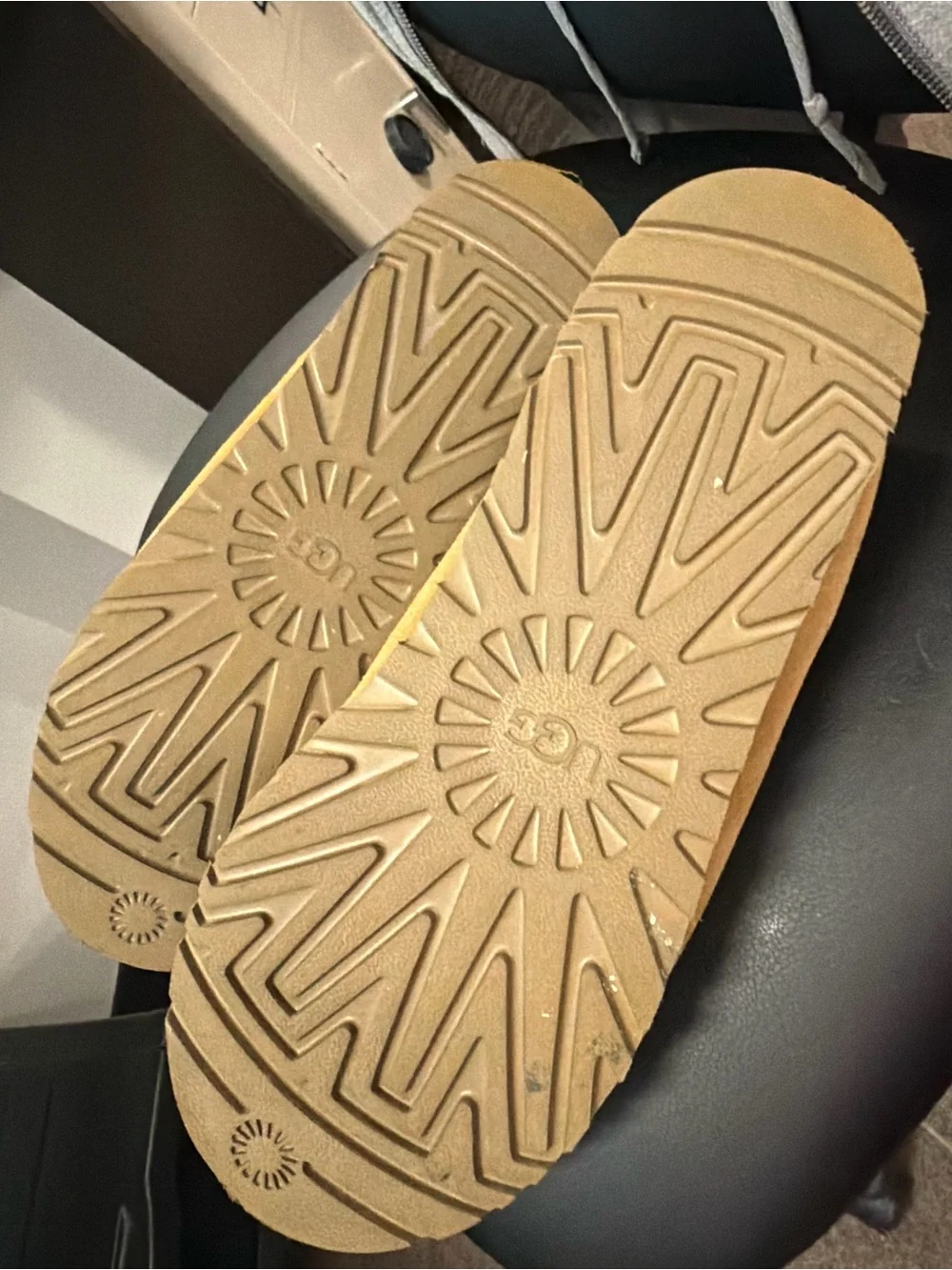 UGG classic slip